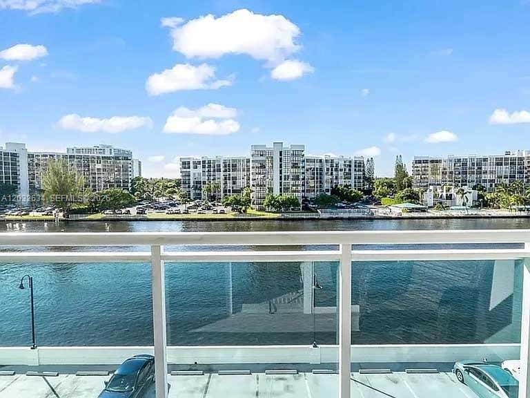 Photo of 3000 S Ocean Dr #420, Hollywood, FL 33019 (MLS # A12032634)