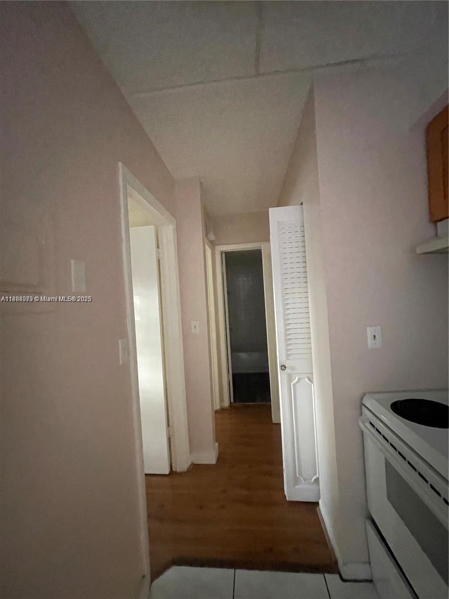 CANAL GROVES CONDO - Residential Lease