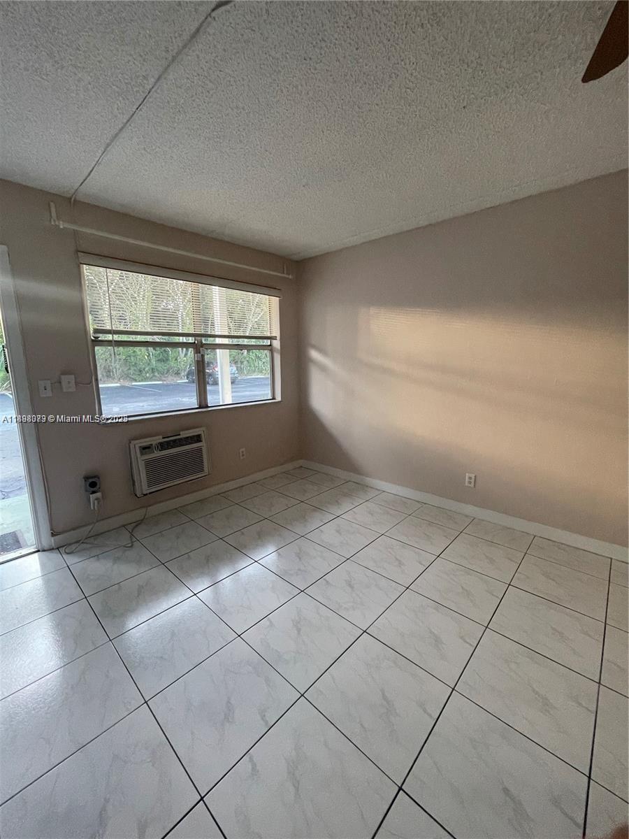 CANAL GROVES CONDO - Residential Lease