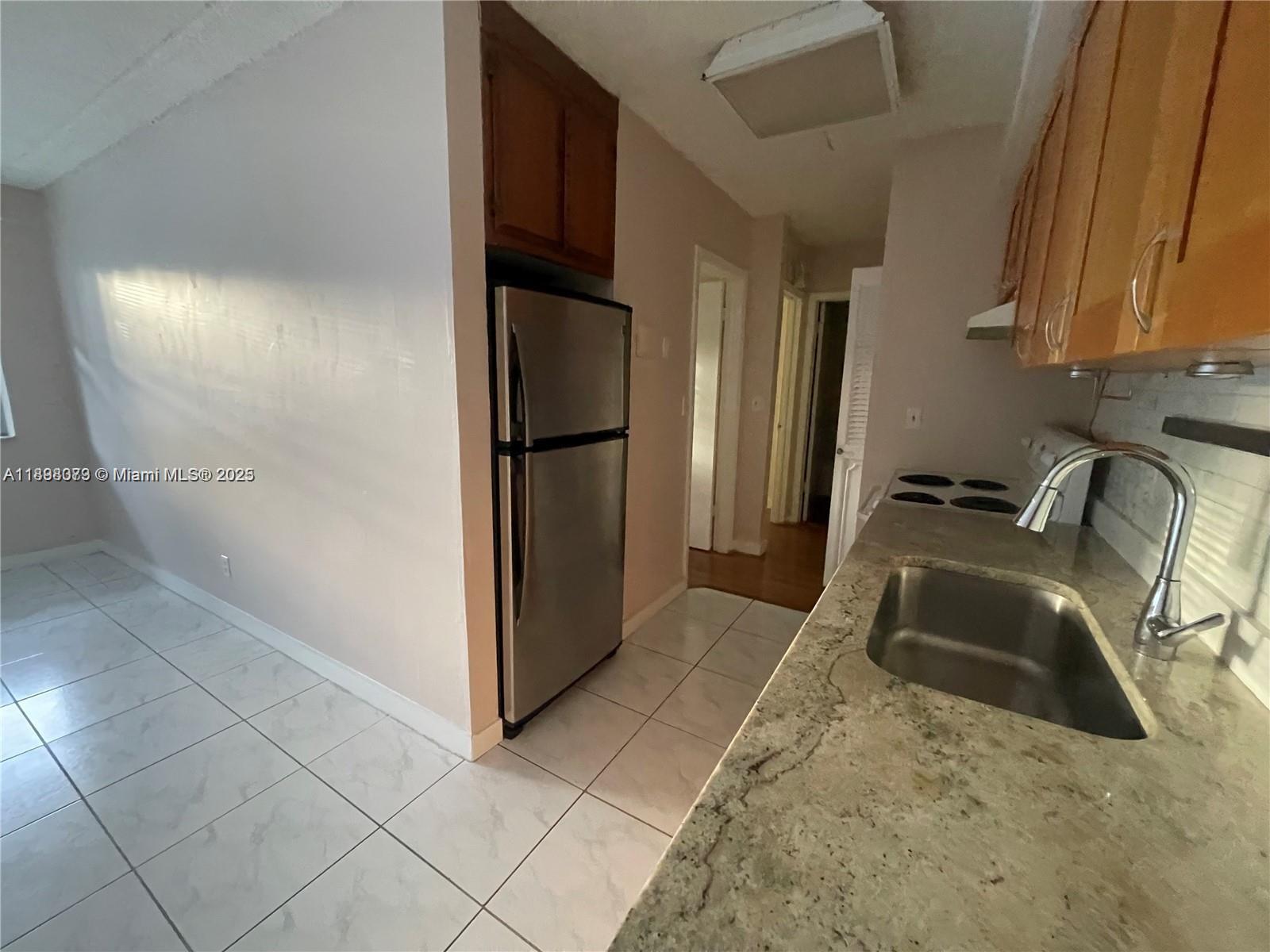 CANAL GROVES CONDO - Residential Lease