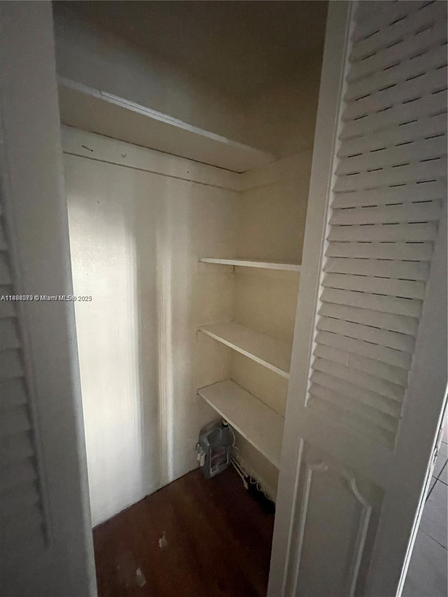 CANAL GROVES CONDO - Residential Lease