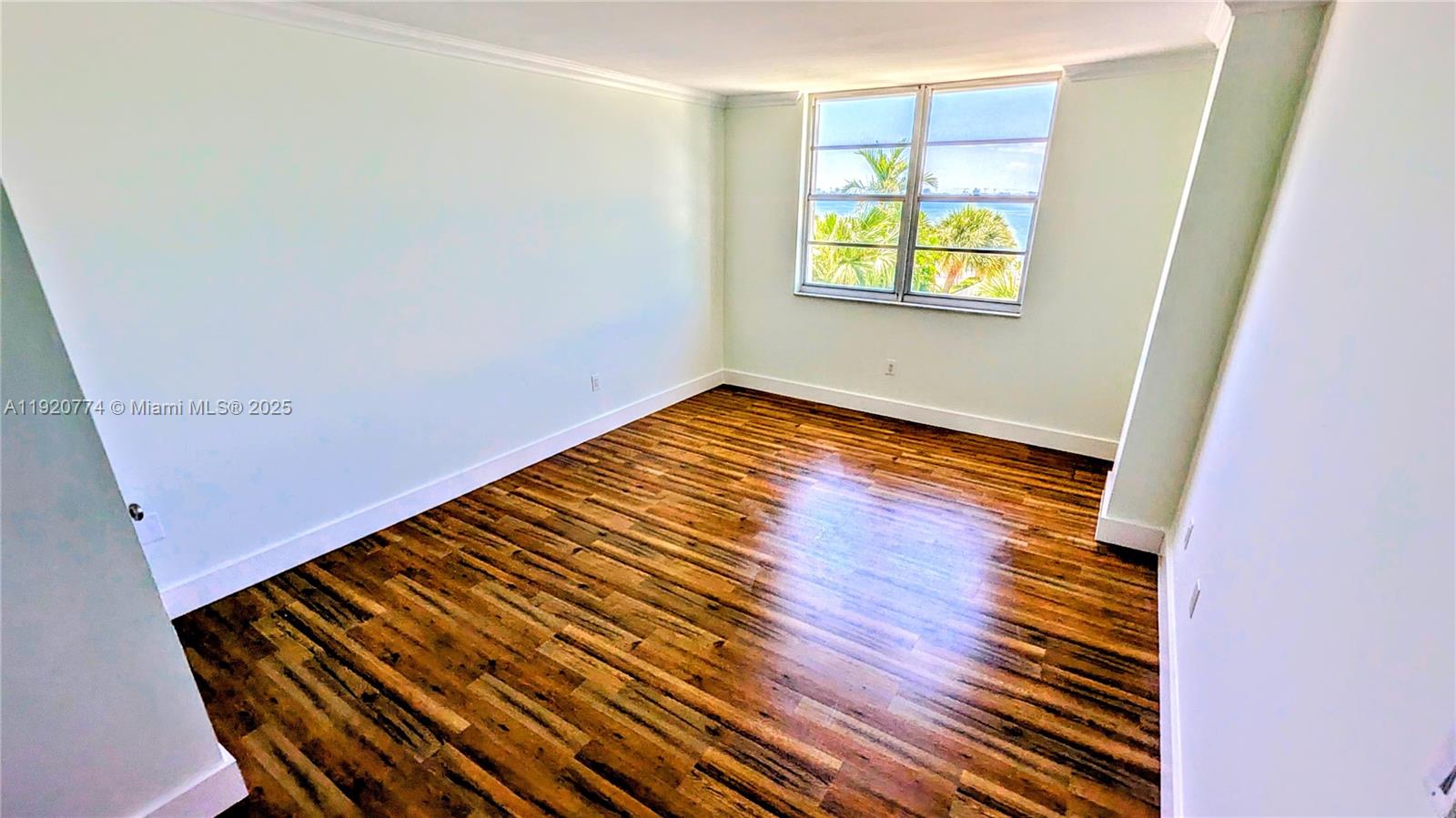 ARLEN HOUSE CONDO - Residential