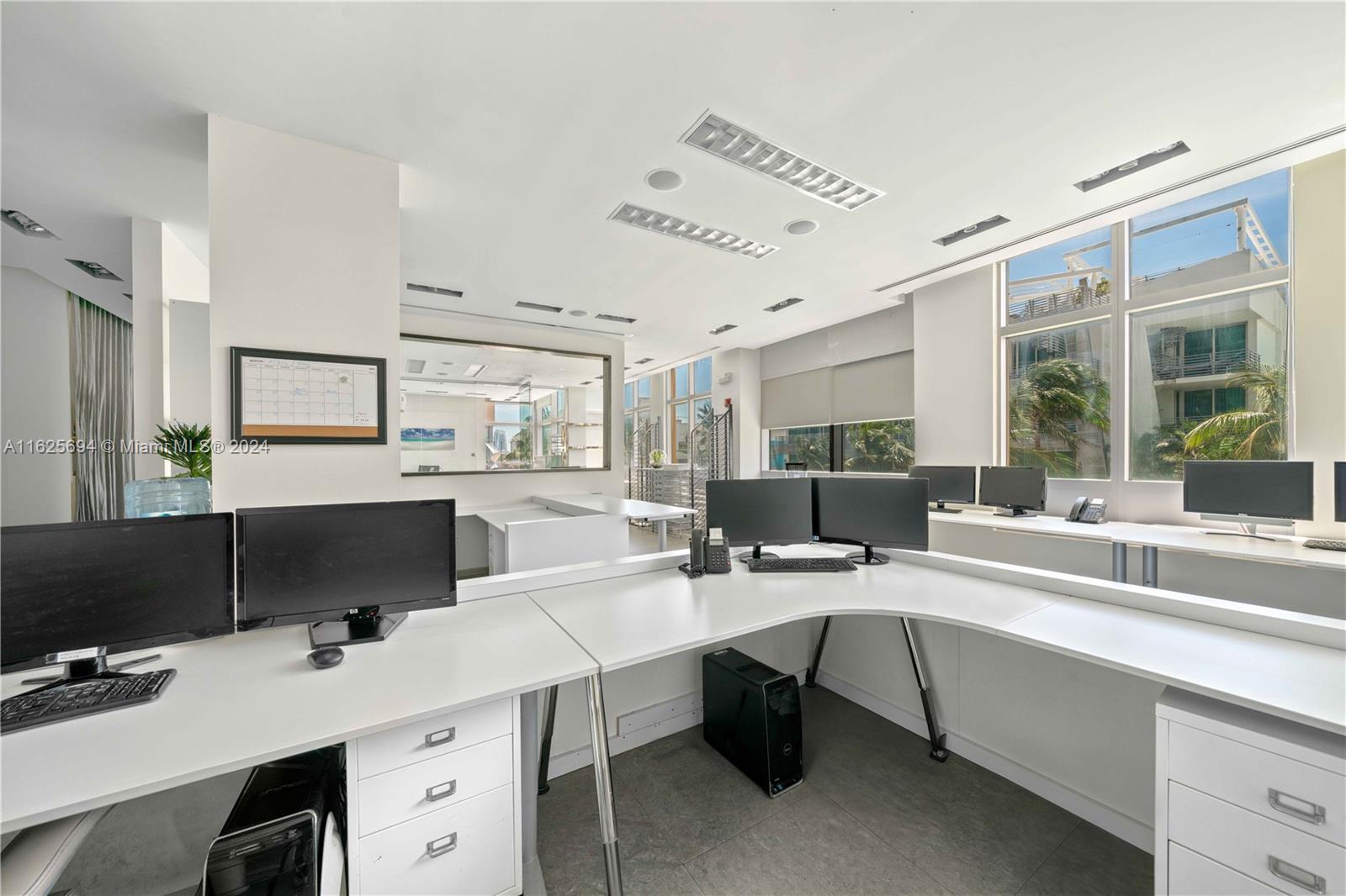 1451 Ocean Dr CU-204