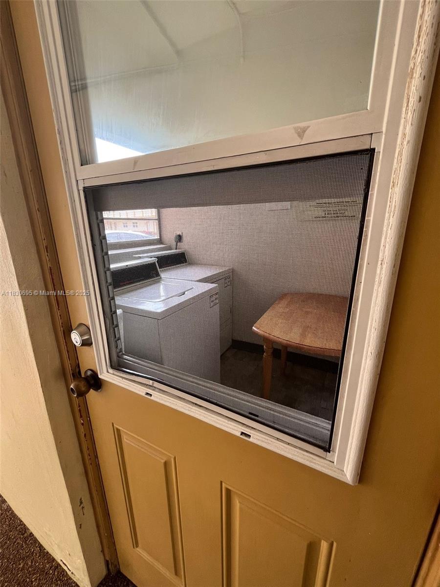 JASMINE GARDENS CONDO INC - Residential Lease