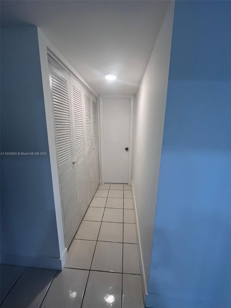 JASMINE GARDENS CONDO INC - Residential Lease