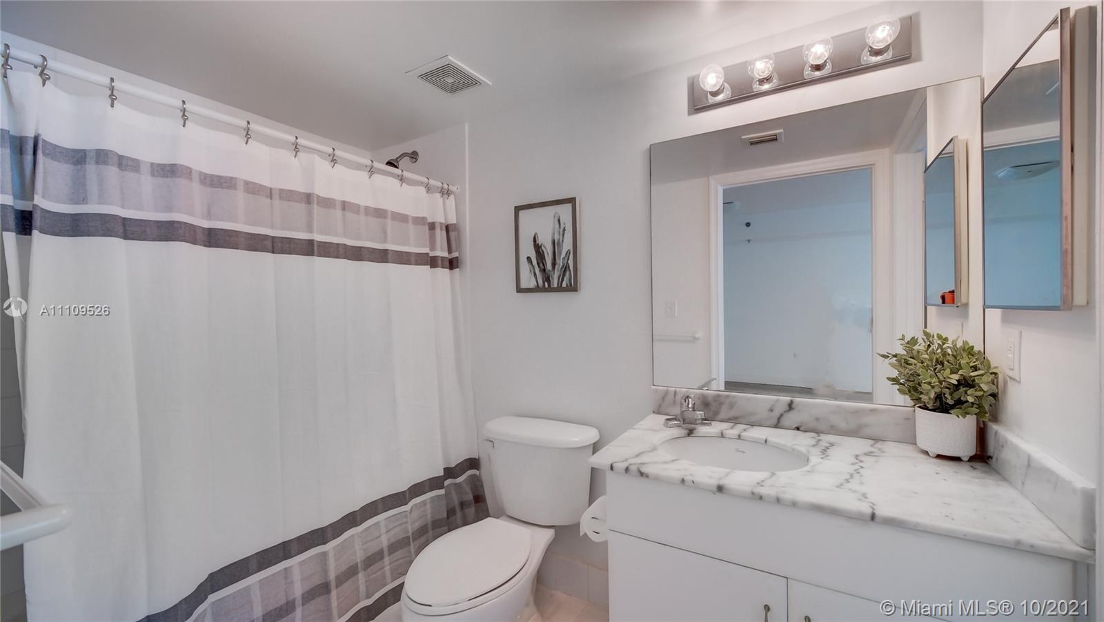 The Club at Brickell Bay - Residential