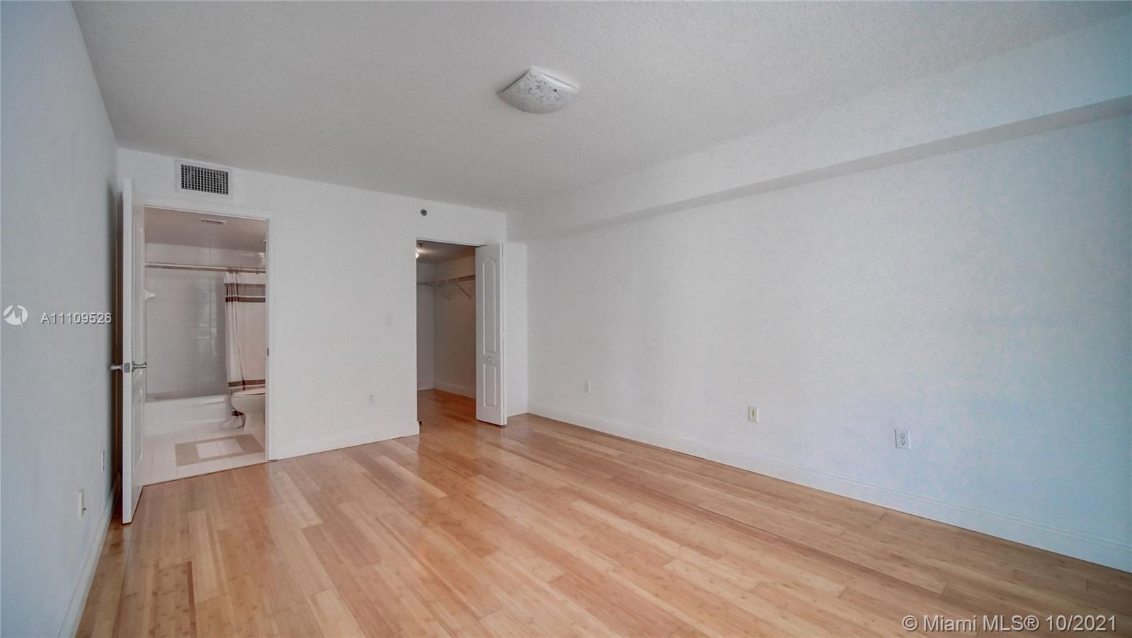 The Club at Brickell Bay - Residential