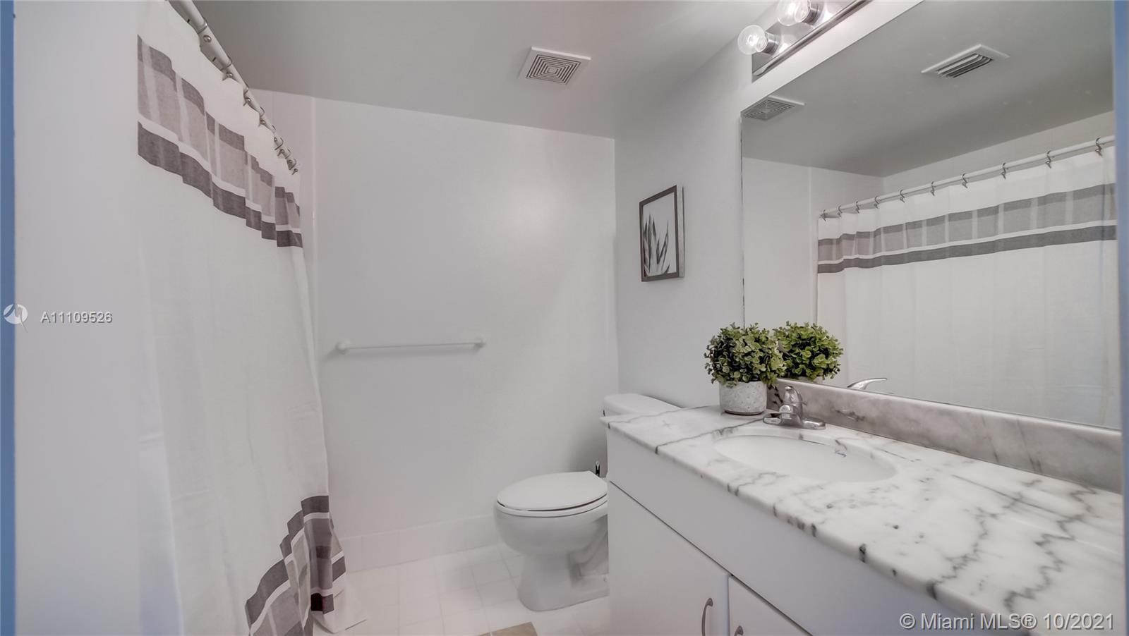 The Club at Brickell Bay - Residential