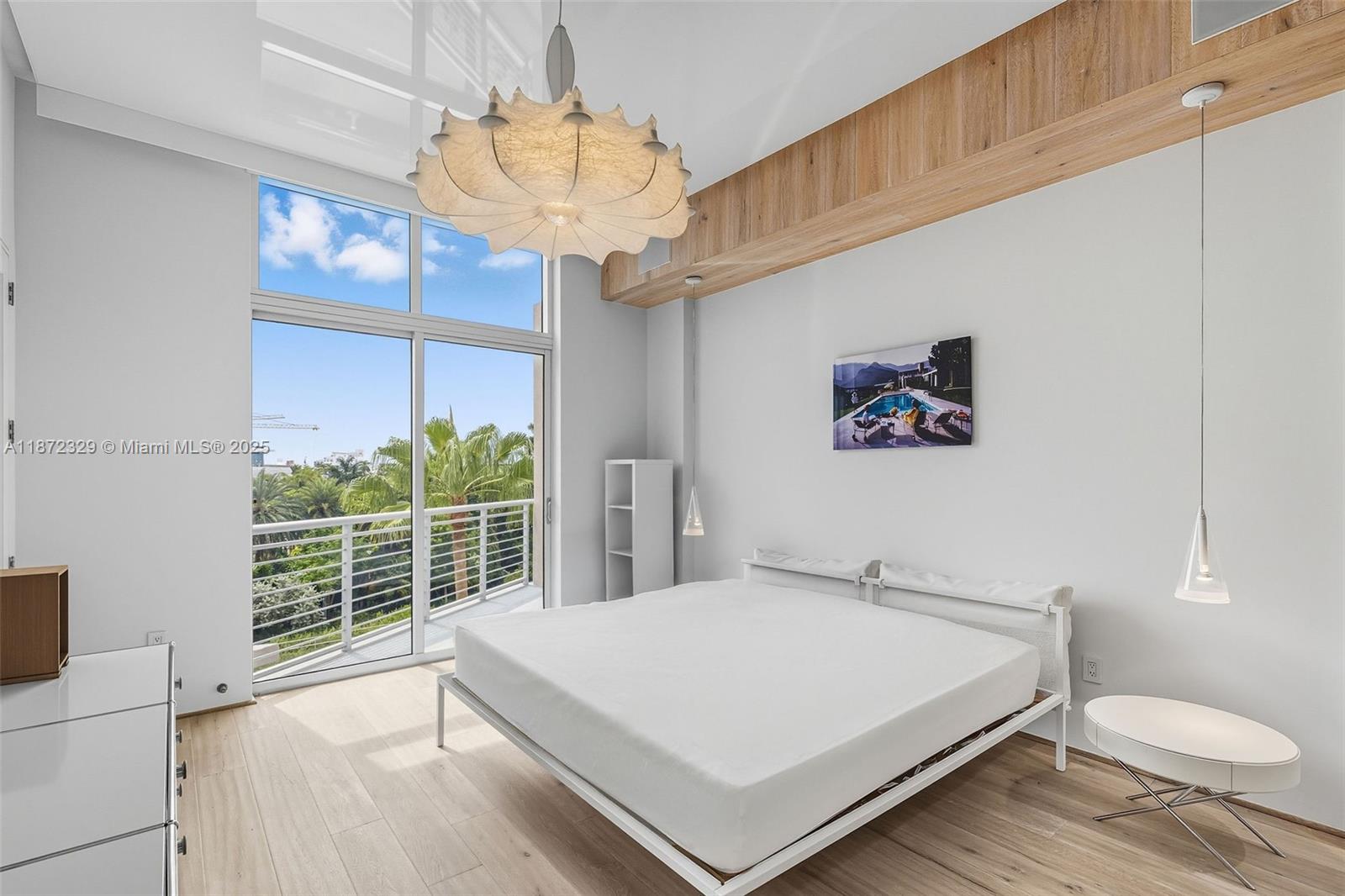 THE MERIDIAN CONDO - Residential