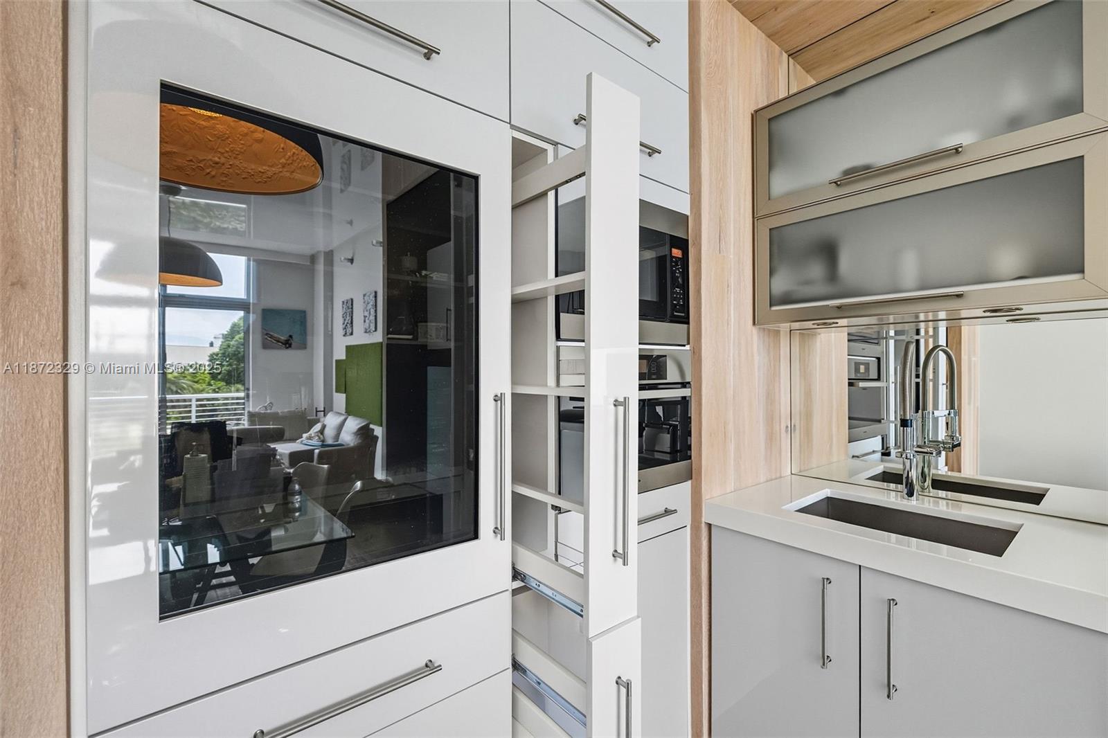 THE MERIDIAN CONDO - Residential