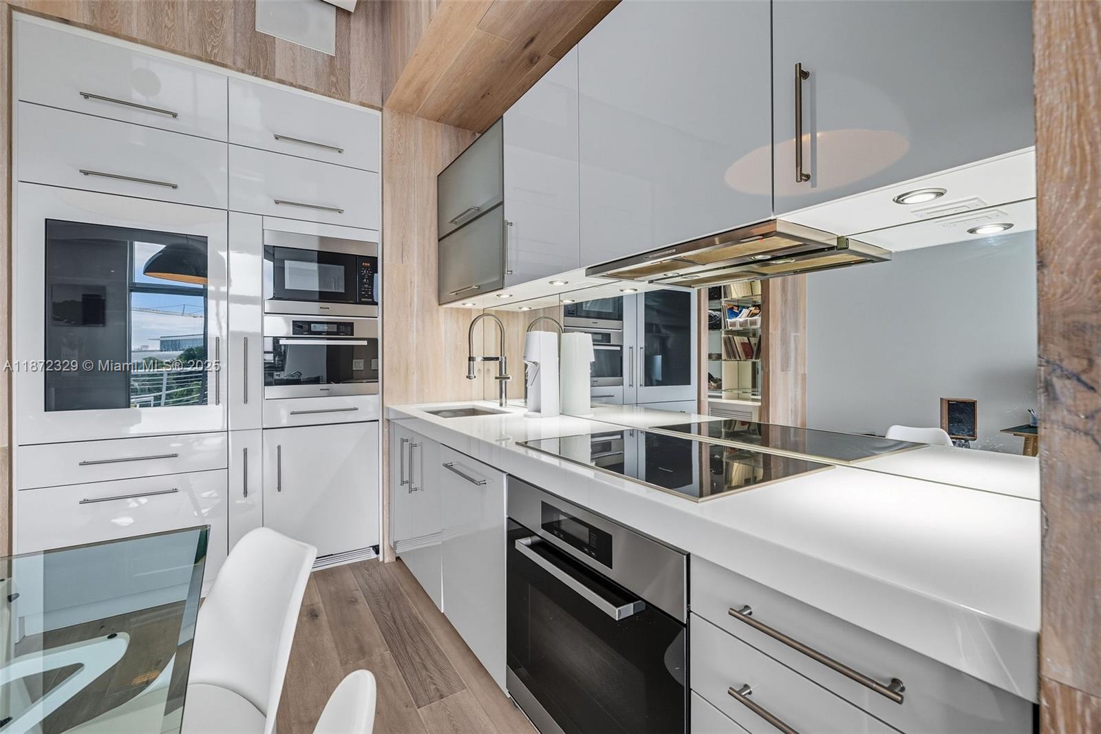 THE MERIDIAN CONDO - Residential