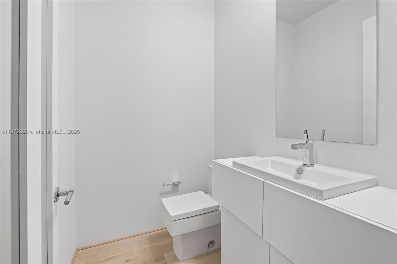 THE MERIDIAN CONDO - Residential