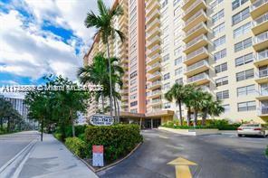 WINSTON TOWERS 200 - Residential