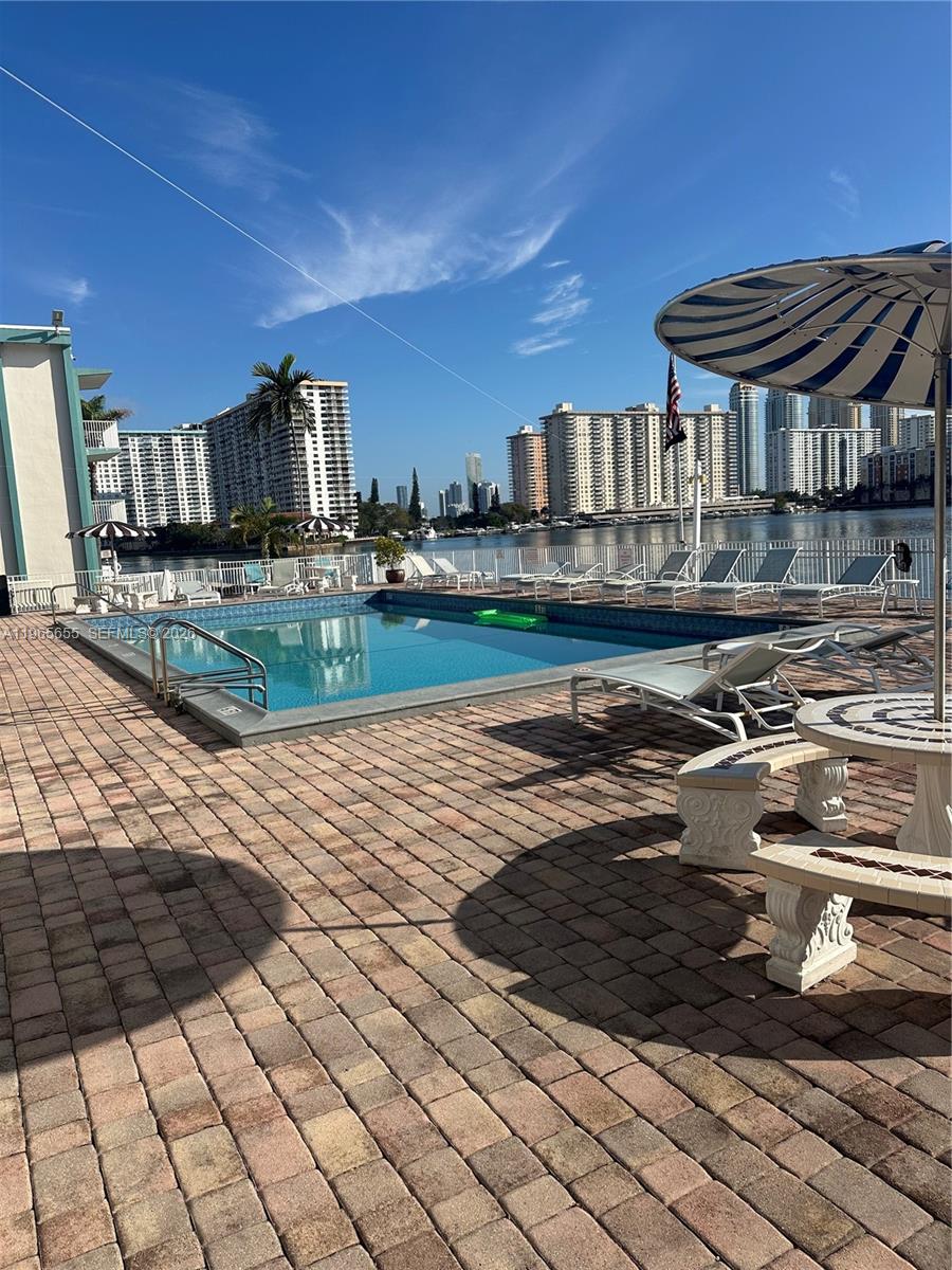 EASTERN SHORES PALO ALTO - Residential