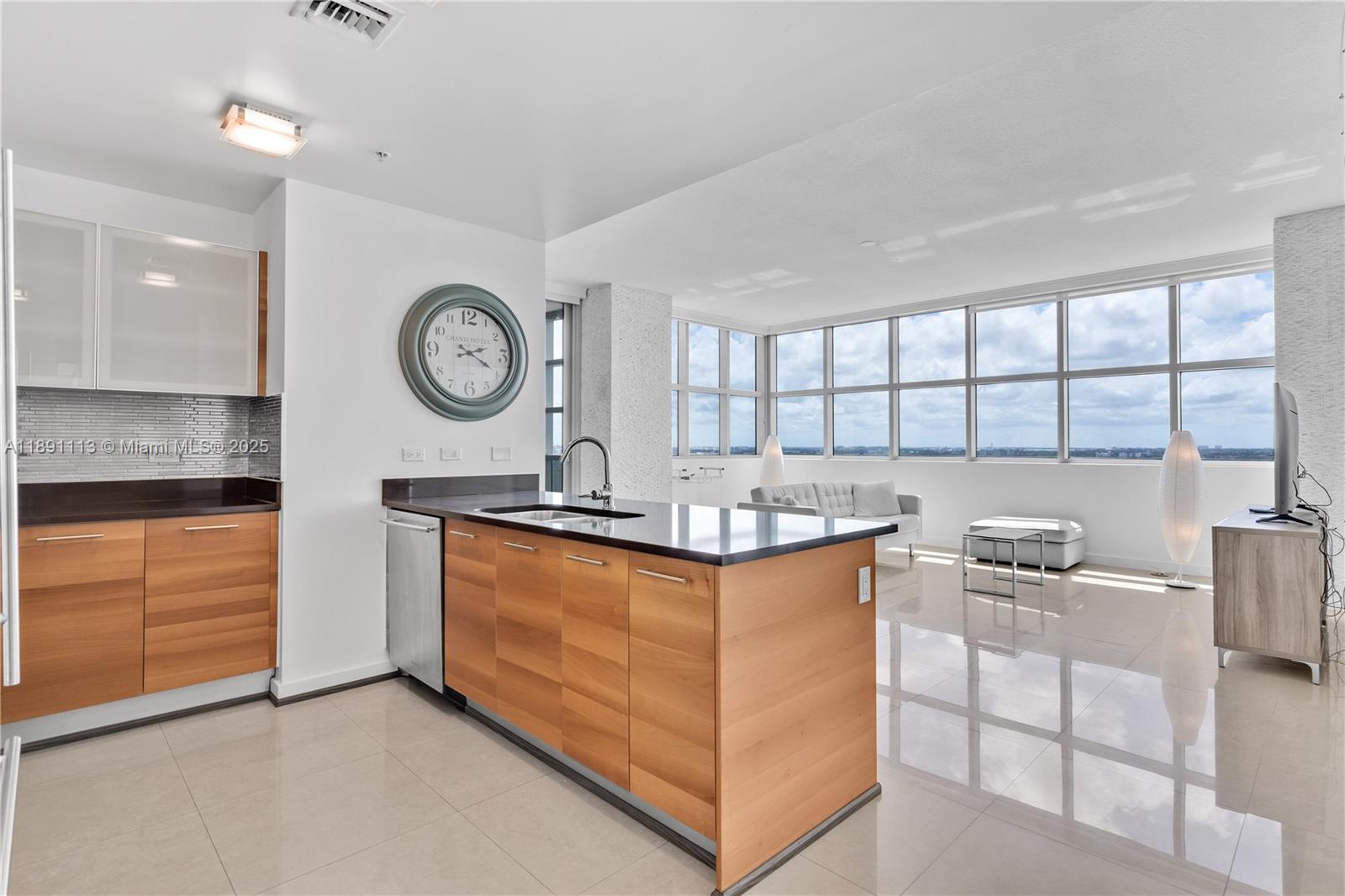 FOUR MIDTOWN MIAMI CONDO - Residential Lease