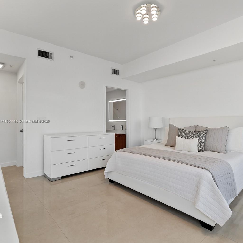 FOUR MIDTOWN MIAMI CONDO - Residential Lease