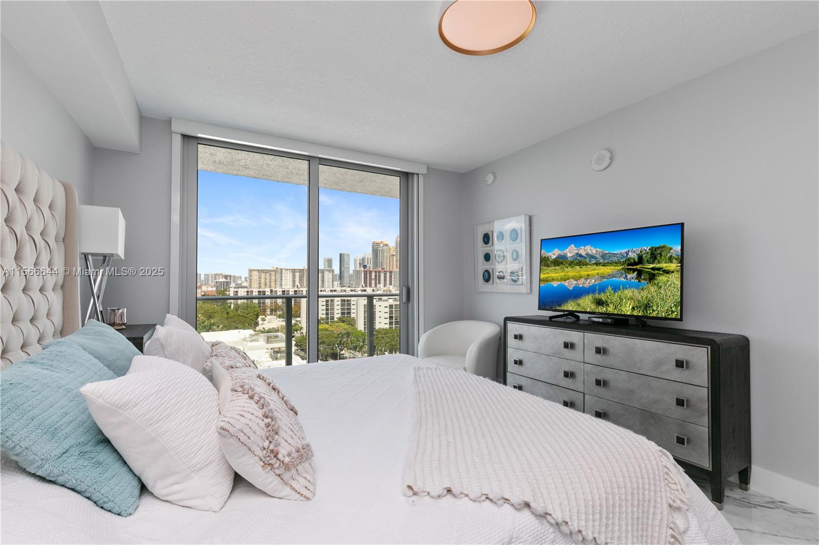 PARQUE TOWERS CONDO - Residential