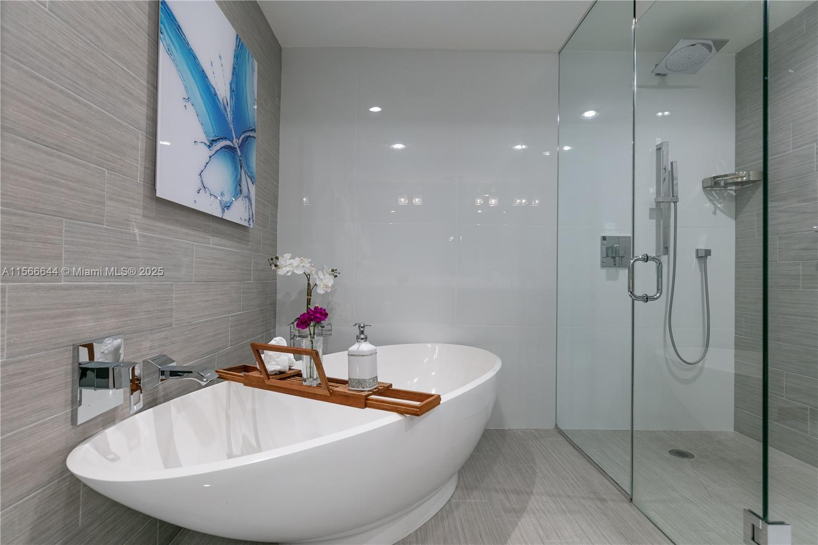 PARQUE TOWERS CONDO - Residential