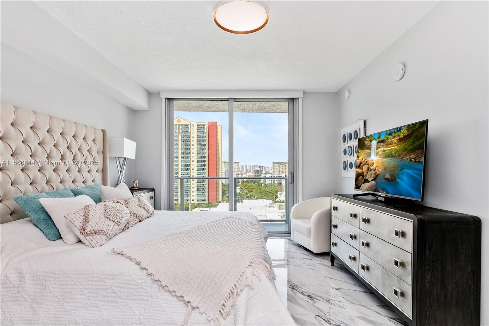 PARQUE TOWERS CONDO - Residential