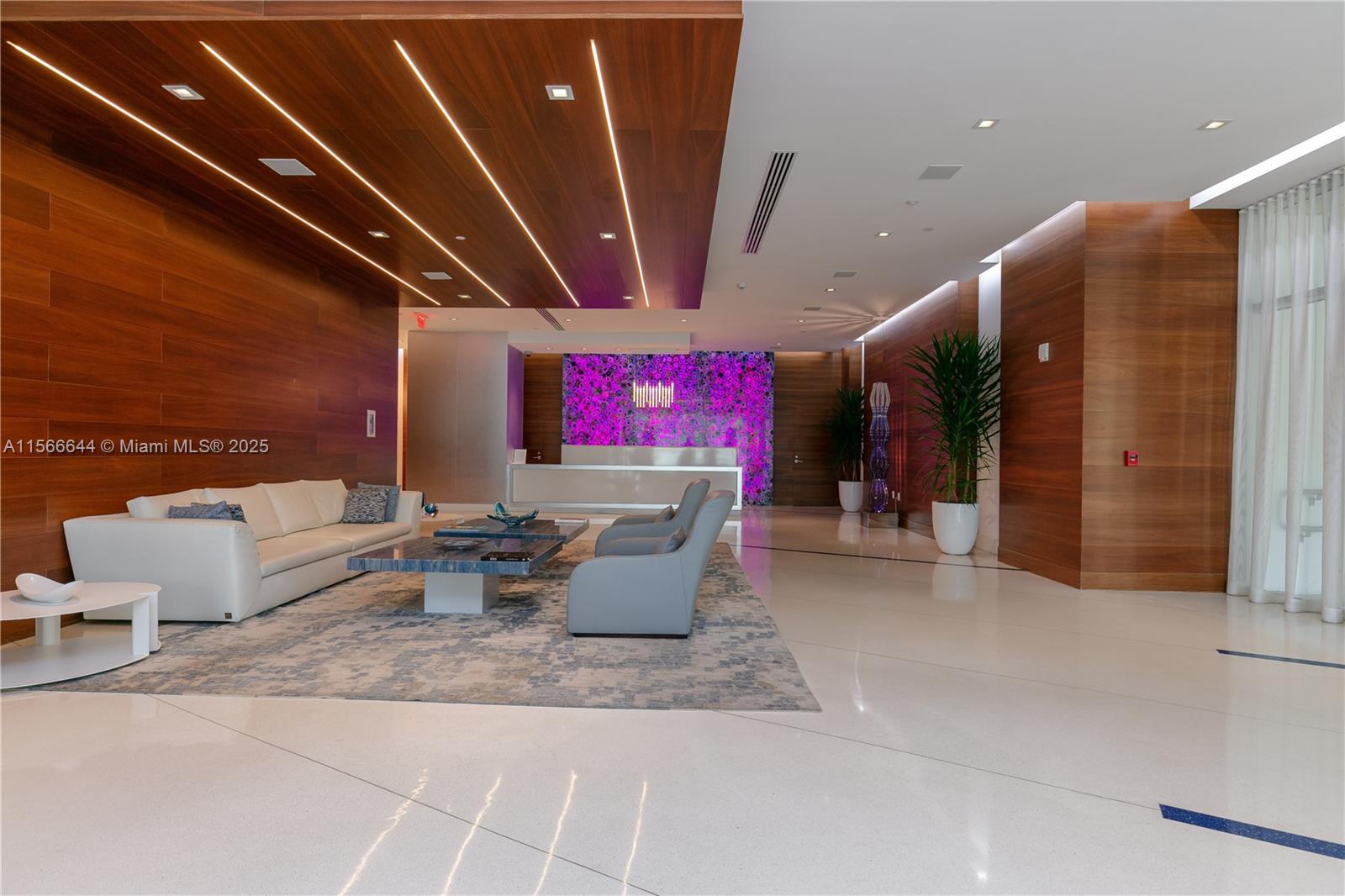 PARQUE TOWERS CONDO - Residential