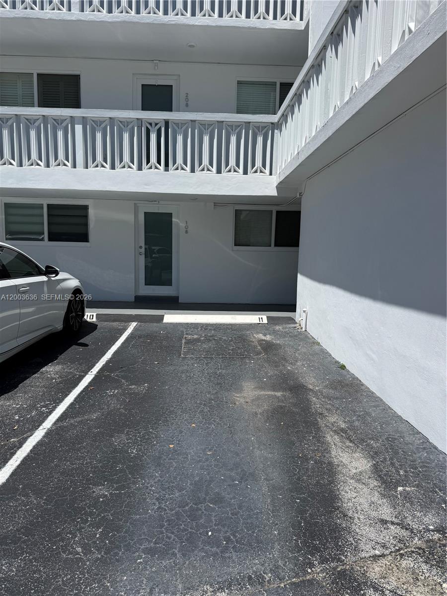 GALEN DRIVE WEST CONDOMIN - Residential Lease