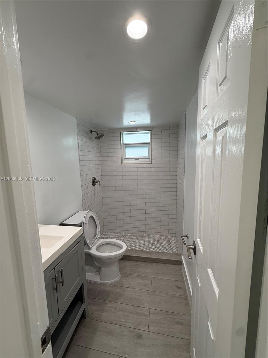 GALEN DRIVE WEST CONDOMIN - Residential Lease