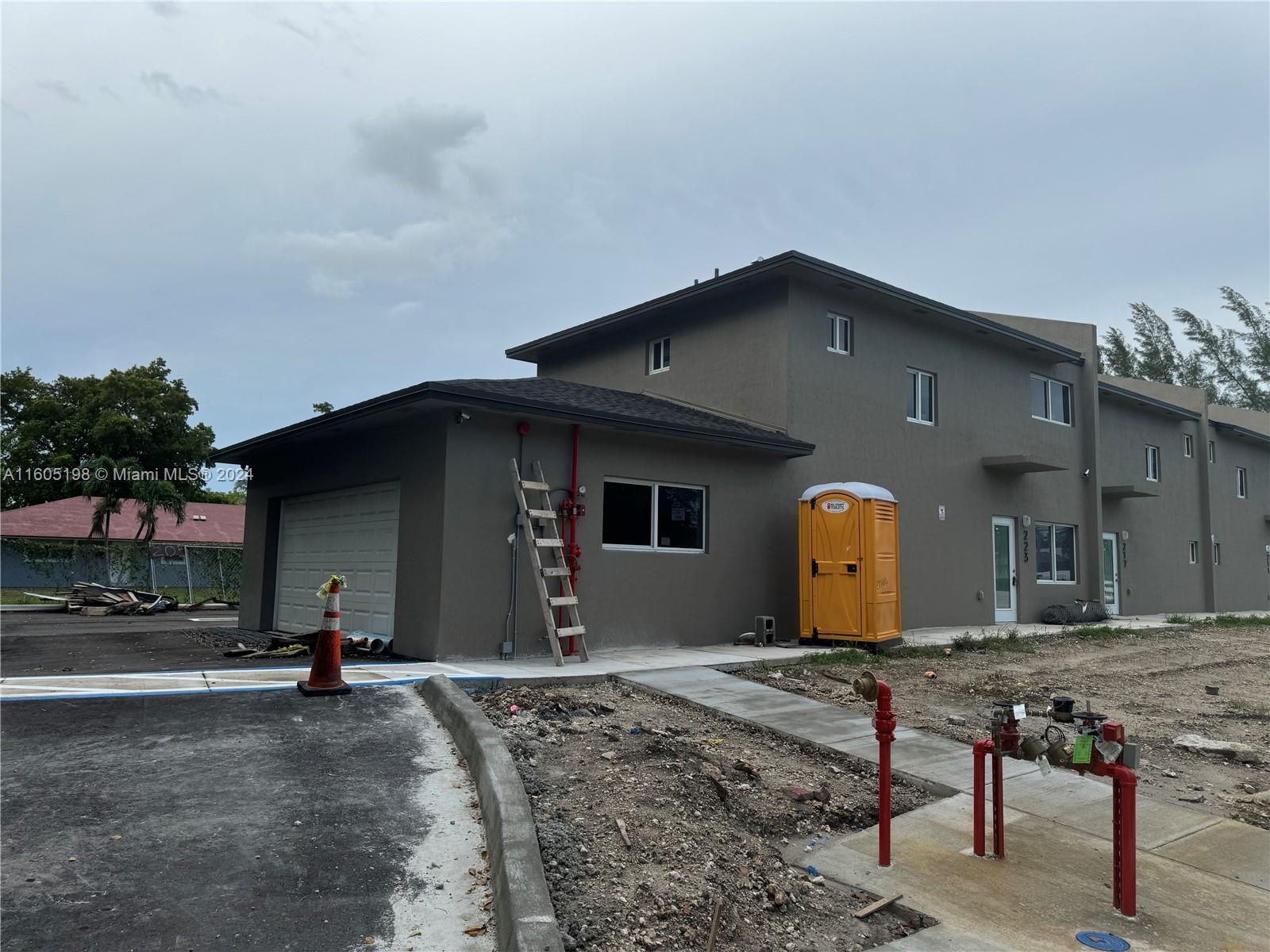 Rental Property at 205 Nw 159th St 223, Miami, Broward County, Florida - Bedrooms: 4 
Bathrooms: 3  - $3,800 MO.