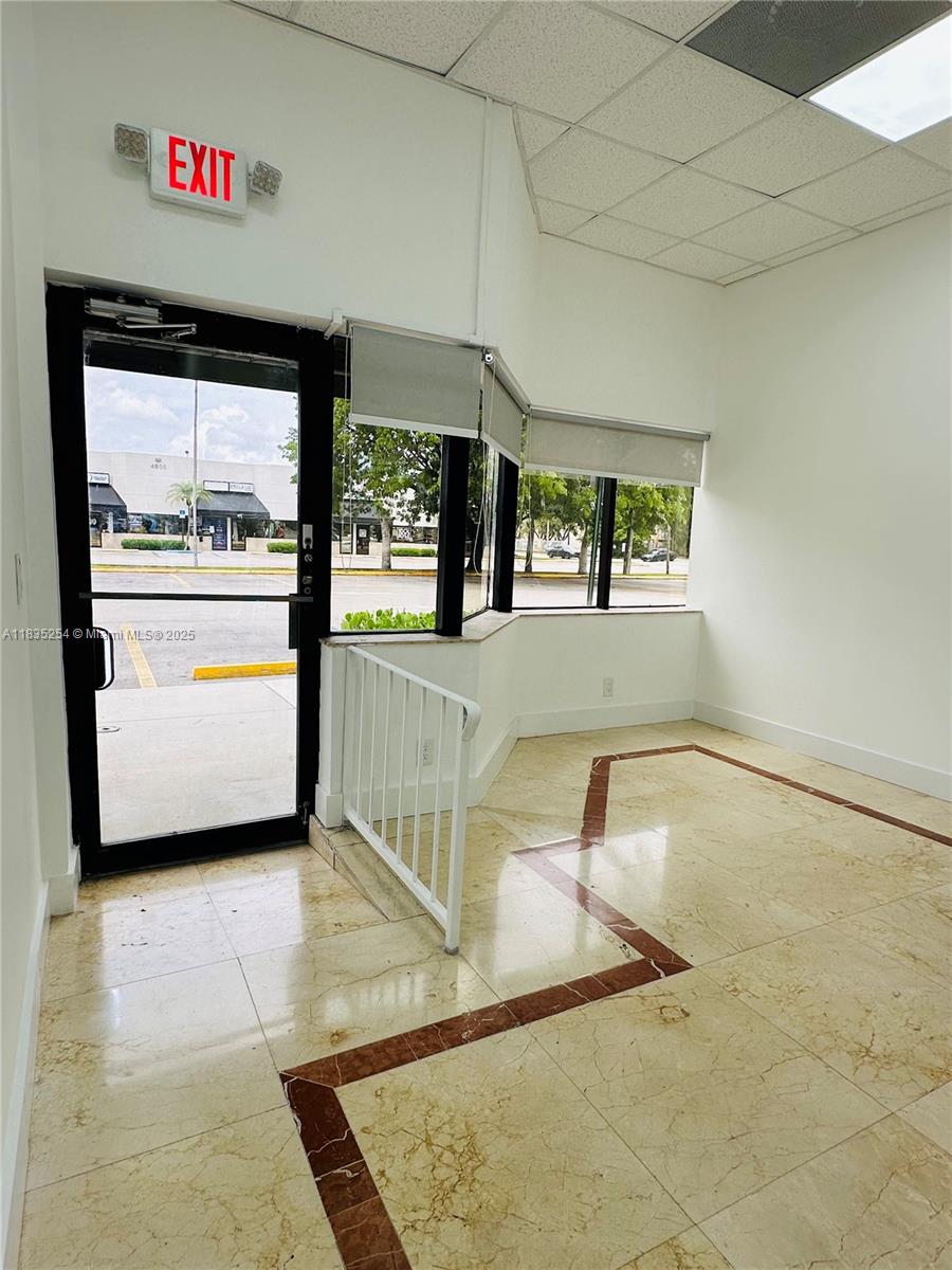 Incredible opportunity to either establish or expand a Business in one of the fastest growing cities in the country. Located in the Alhambra Business Center along busy 79th Ave, less than a mile to the Palmetto. Flex space unit consists of 625 sq ft under AC. Competitive lease terms tailored to suit business requirements. Call listing agent for more information or to schedule and appointment. No retail tenants. Base rent of $2,000 + sales tax.