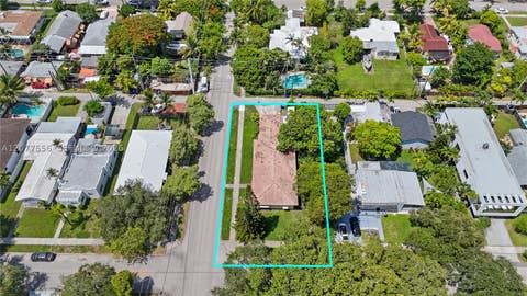 Tiny photo for 425 S 15th Ave, Hollywood, FL 33020 (MLS # A12077556)