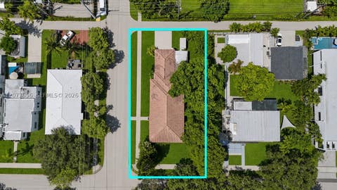 Tiny photo for 425 S 15th Ave, Hollywood, FL 33020 (MLS # A12077556)