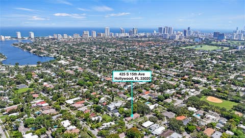 Tiny photo for 425 S 15th Ave, Hollywood, FL 33020 (MLS # A12077556)