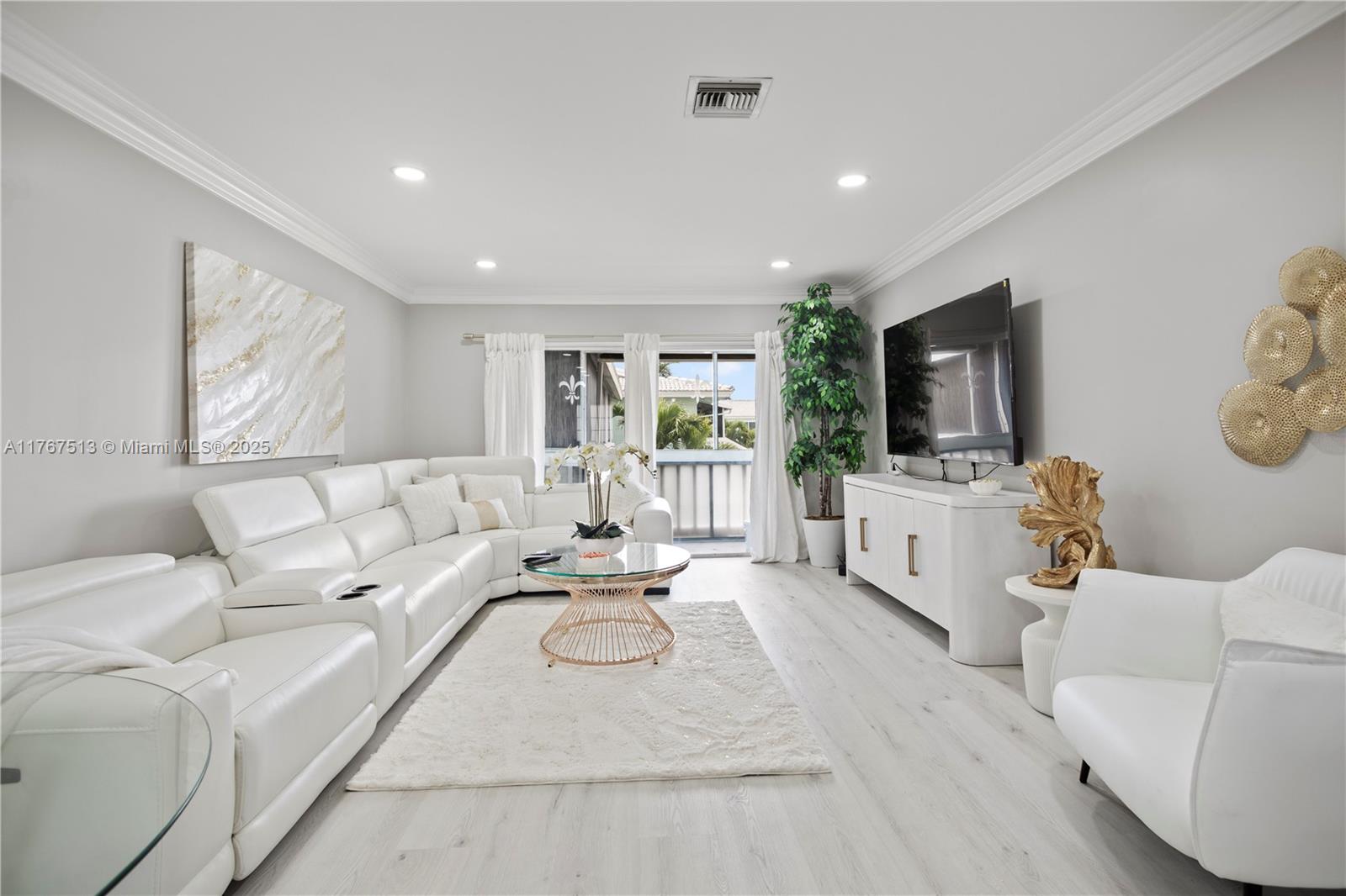 Property for Sale at 222 N Federal Hwy 207, Deerfield Beach, Broward County, Florida - Bedrooms: 2 
Bathrooms: 1  - $339,000