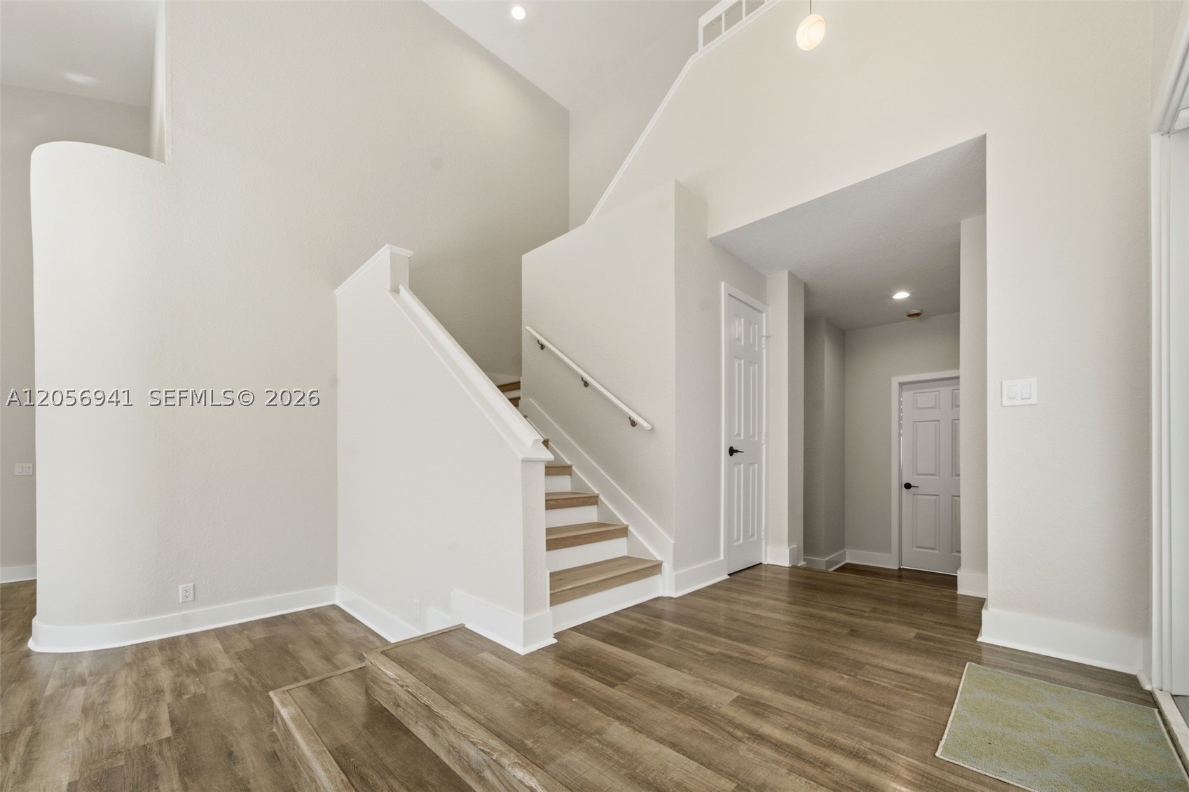 11070 Minneapolis Dr