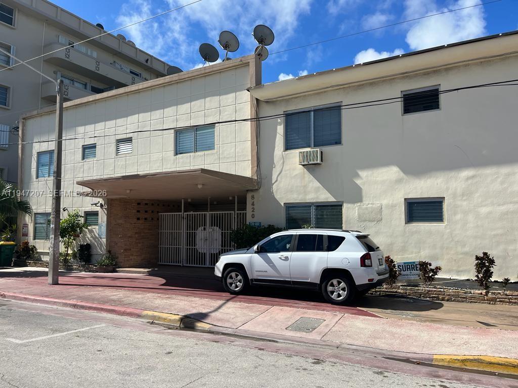 SUNDIAL CONDO - Residential