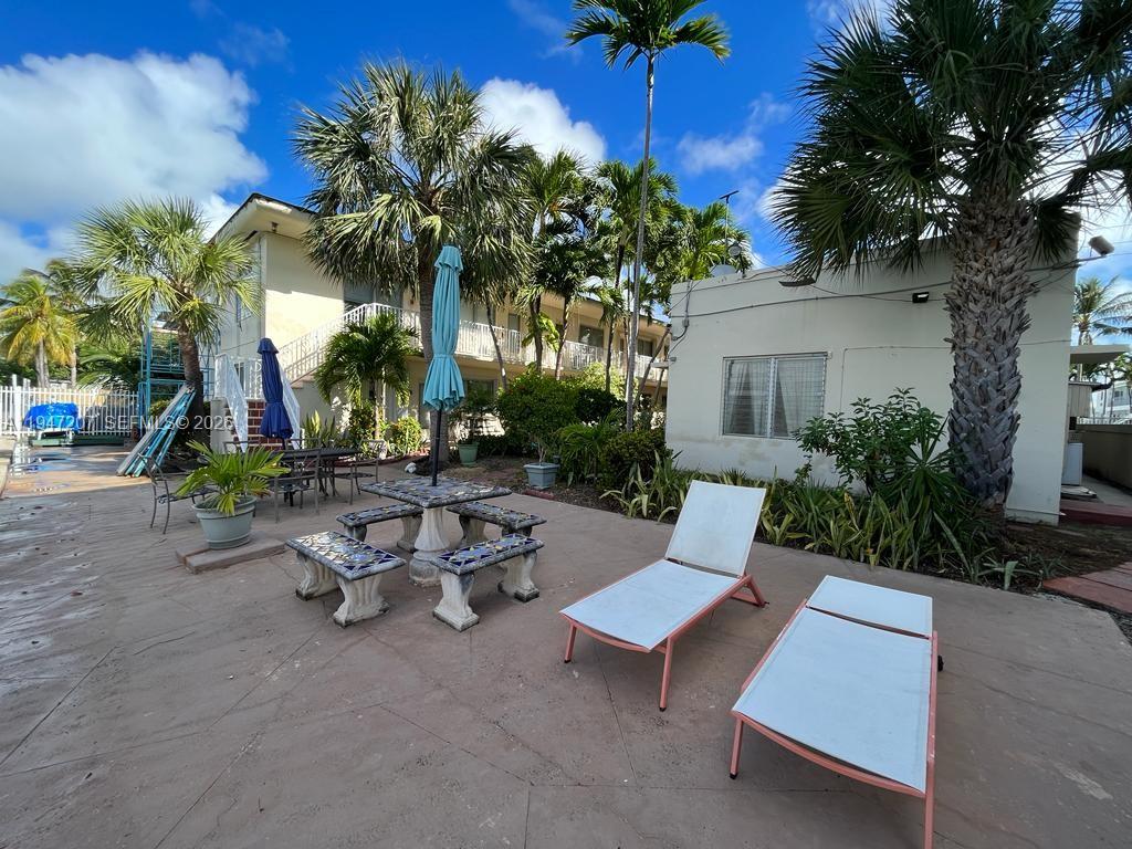 SUNDIAL CONDO - Residential