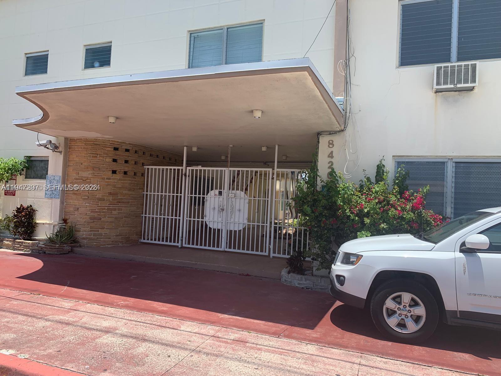 SUNDIAL CONDO - Residential