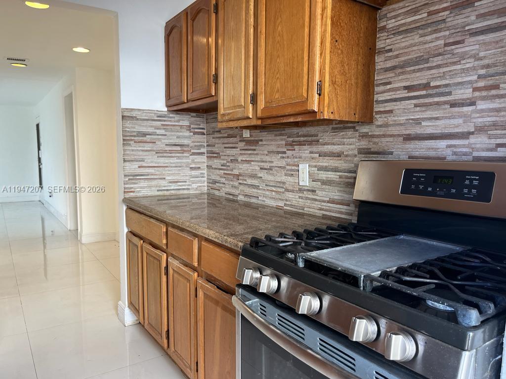 SUNDIAL CONDO - Residential