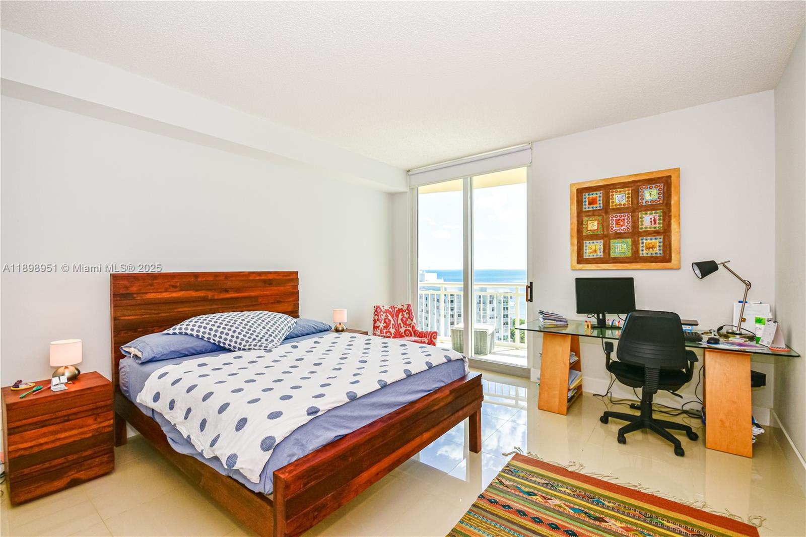 THE METROPOLITAN CONDO - Residential Lease