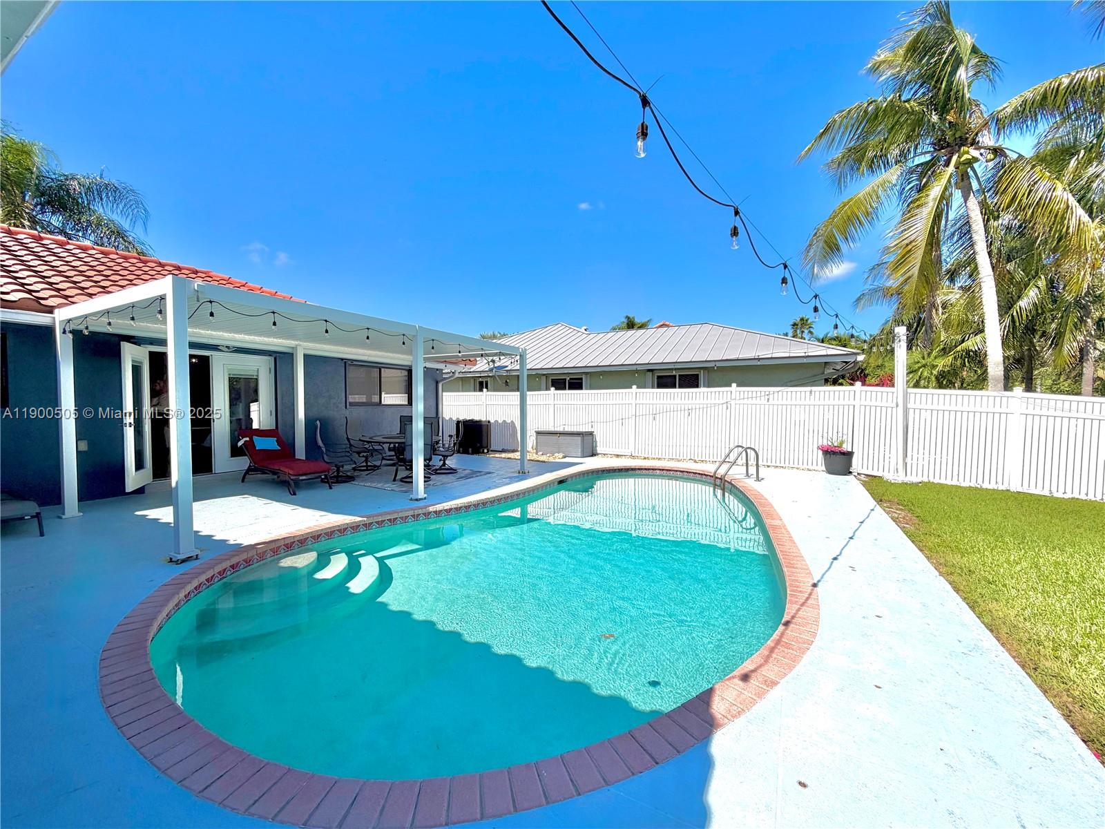 GLEN-LAUREN HOMES - Residential Lease