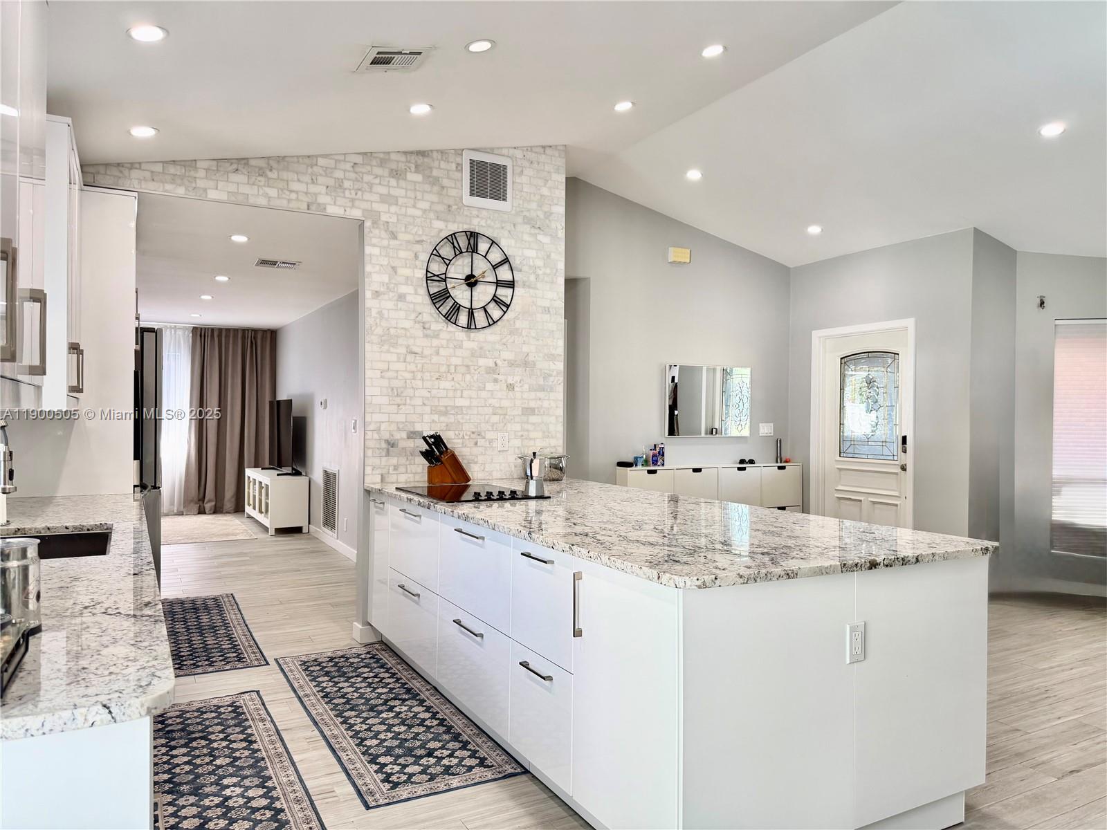 GLEN-LAUREN HOMES - Residential Lease