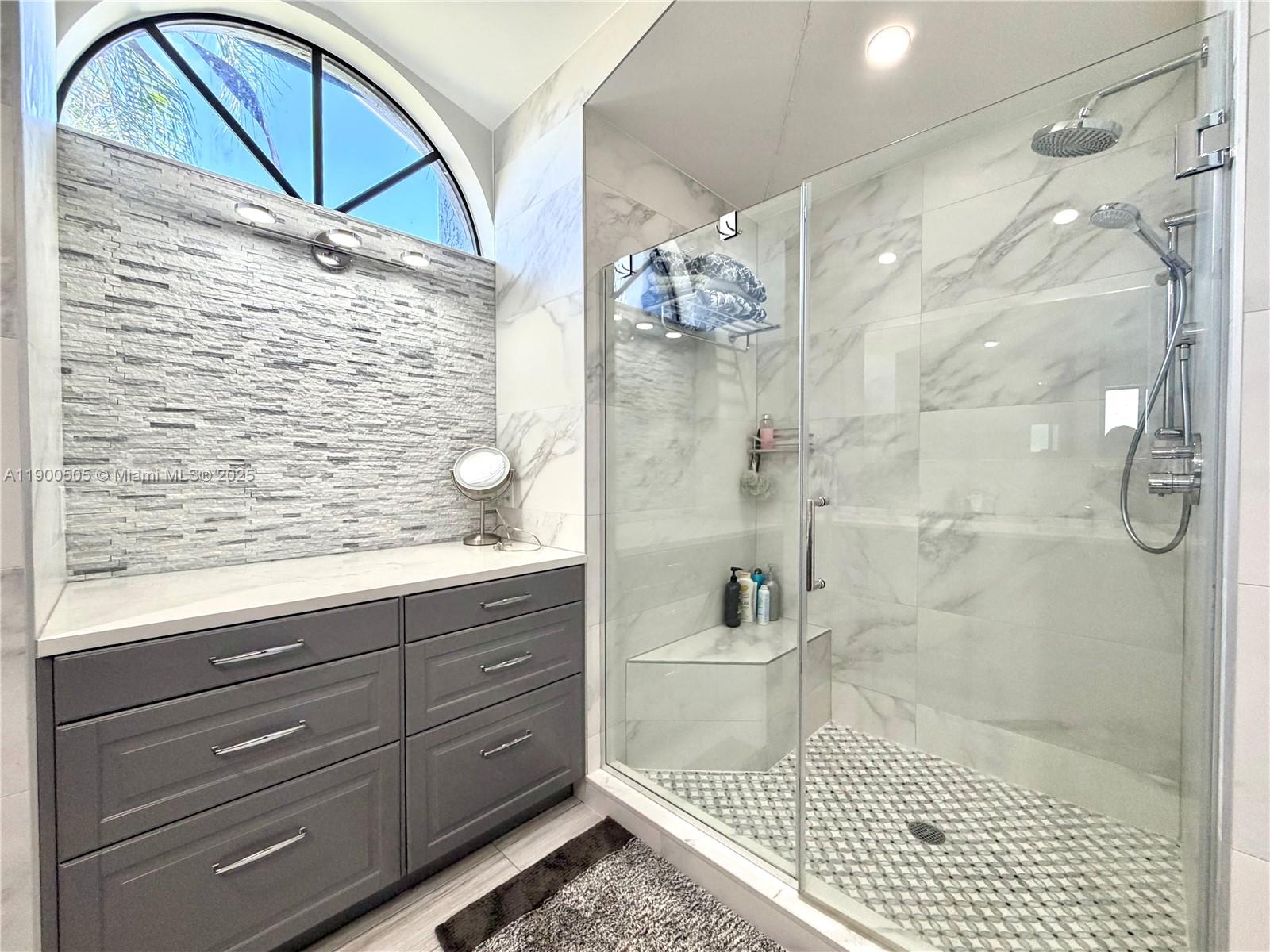 GLEN-LAUREN HOMES - Residential Lease