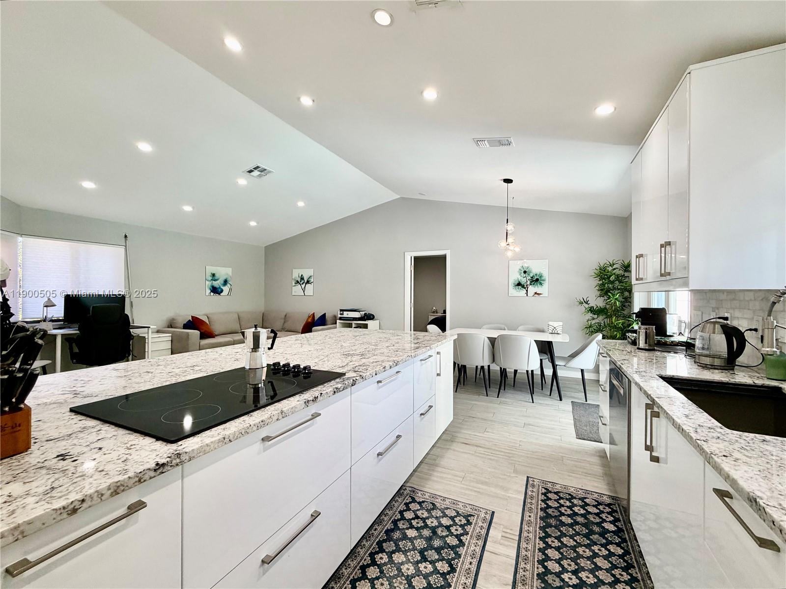 GLEN-LAUREN HOMES - Residential Lease