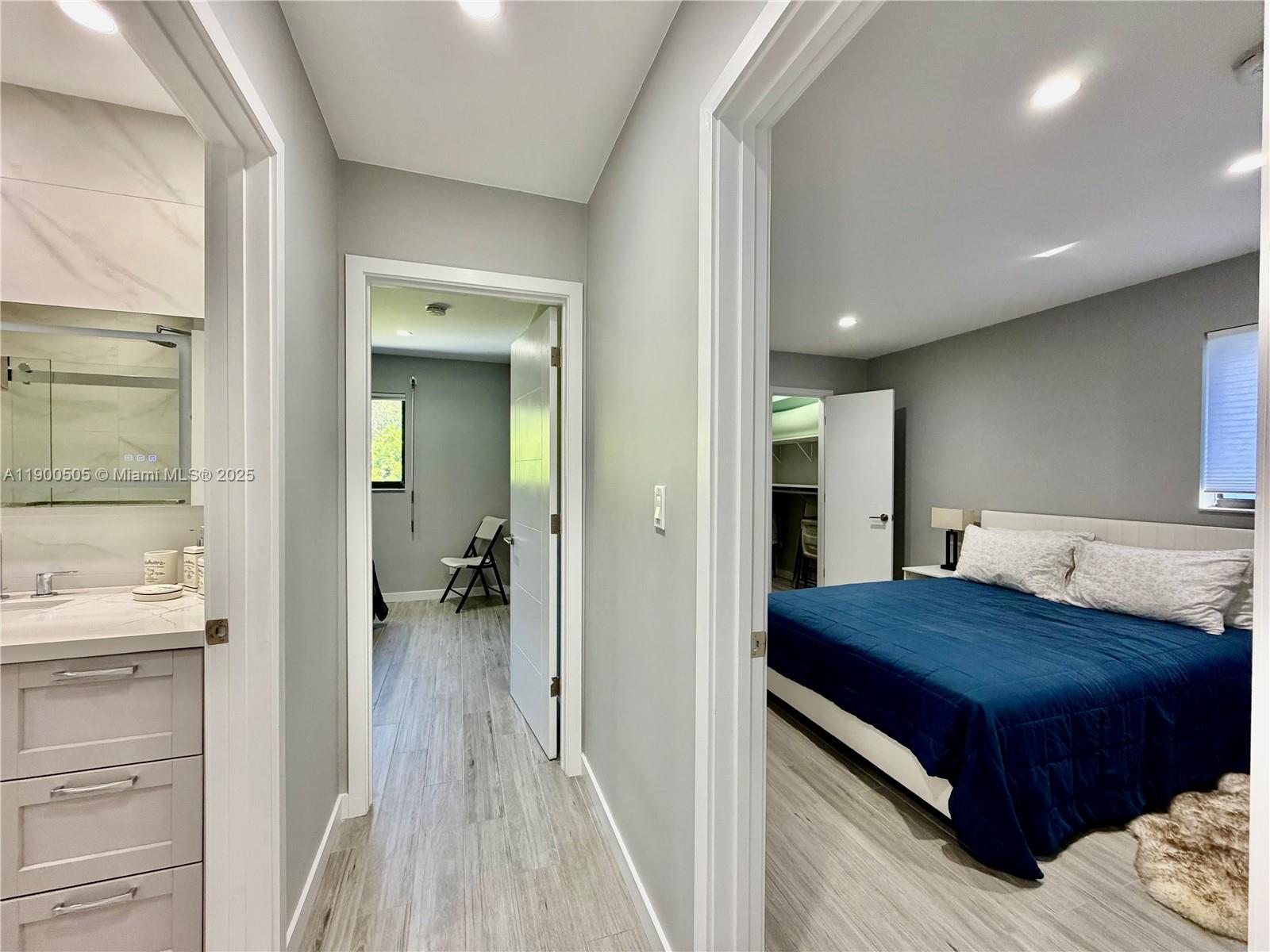 GLEN-LAUREN HOMES - Residential Lease