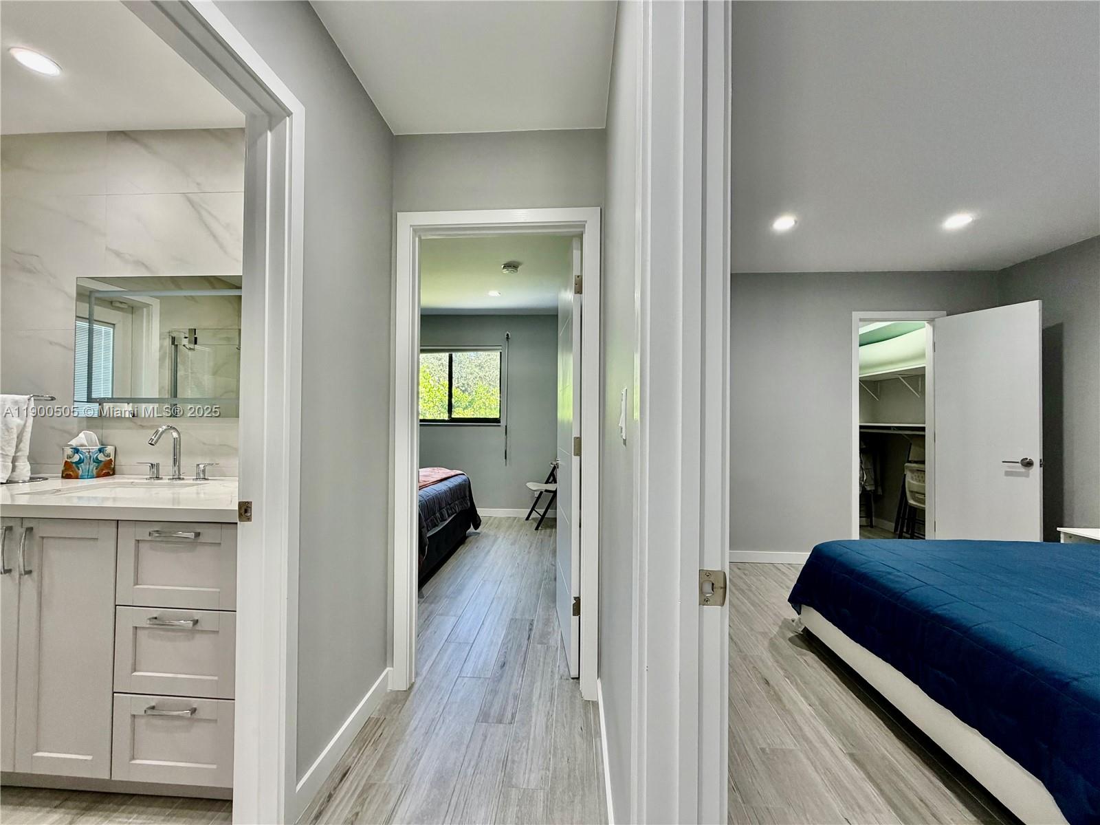 GLEN-LAUREN HOMES - Residential Lease