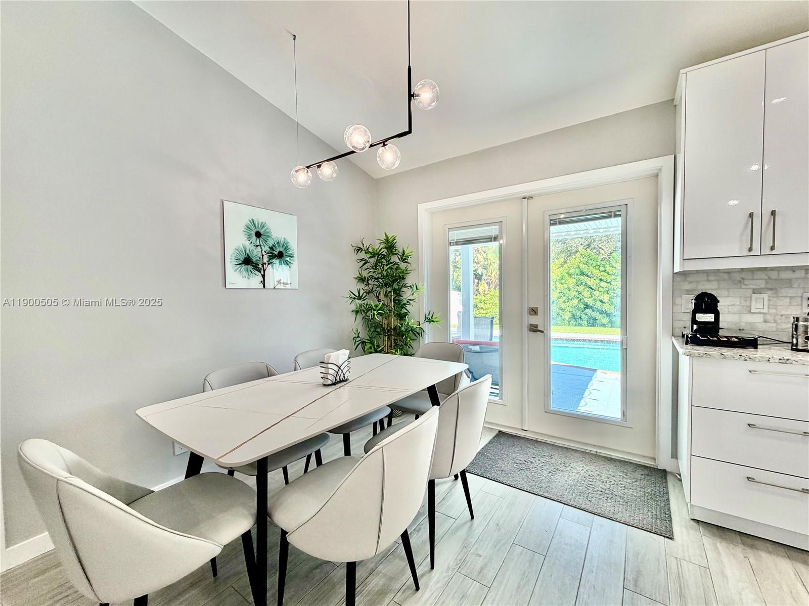 GLEN-LAUREN HOMES - Residential Lease