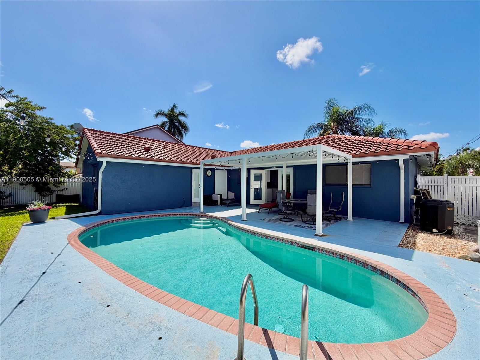 GLEN-LAUREN HOMES - Residential Lease