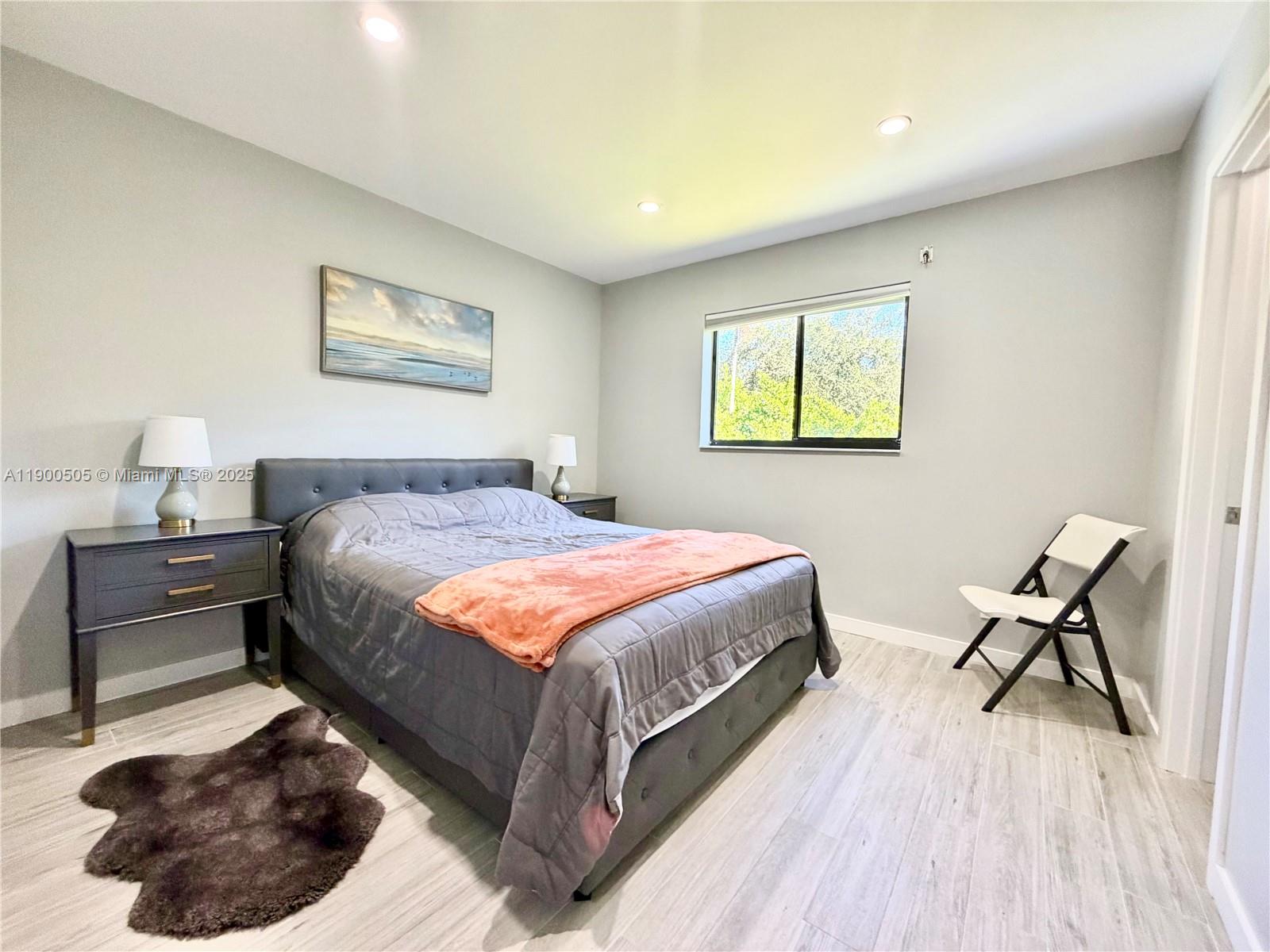 GLEN-LAUREN HOMES - Residential Lease