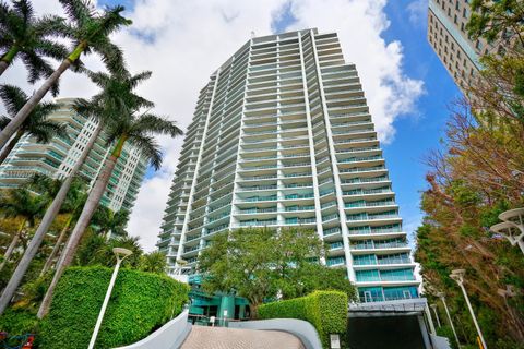 2627 S Bayshore Dr 1204 Miami FL 33133