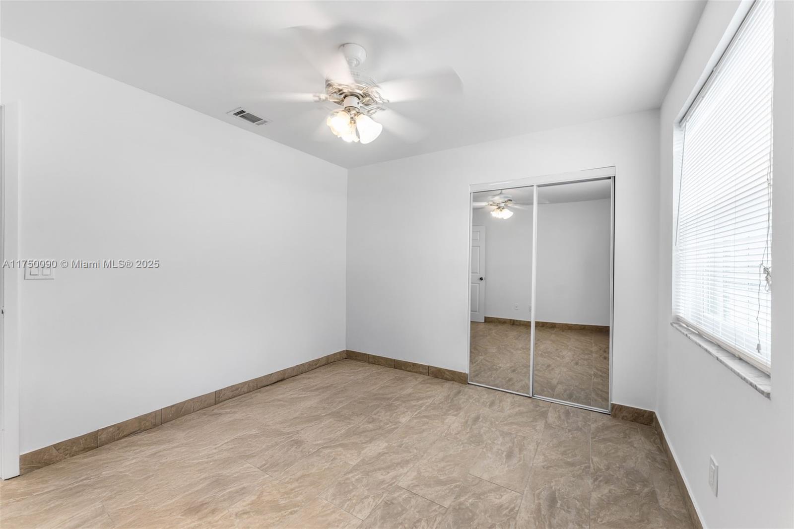 LAKESHORE CONDO #5 - Residential