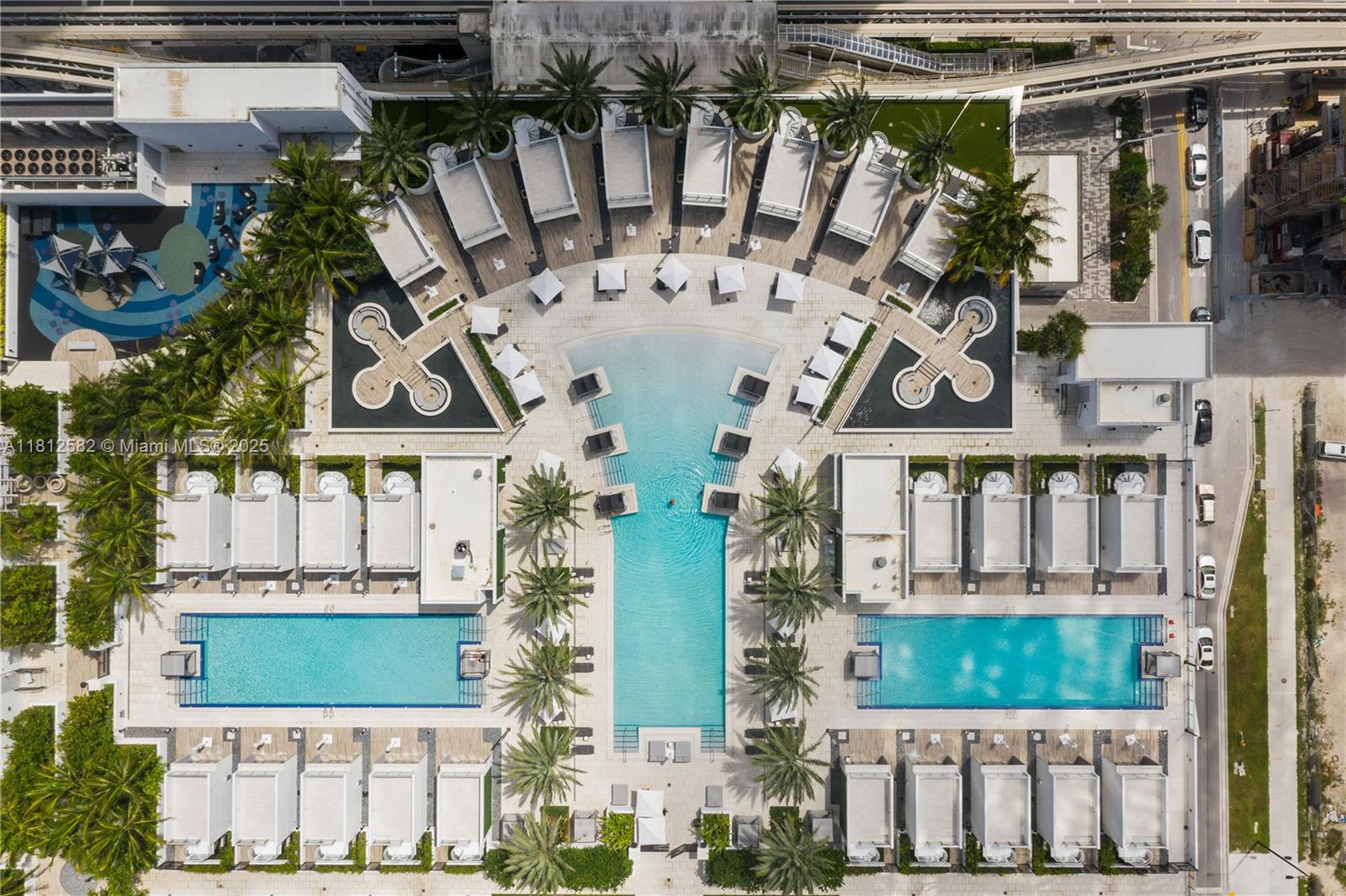 PARAMOUNT MIAMI WORLDCENT - Residential Lease